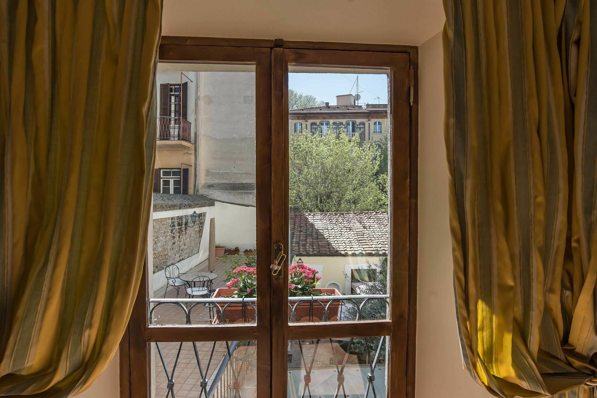 Relais Le Clarisse Hotel Rome Exterior photo